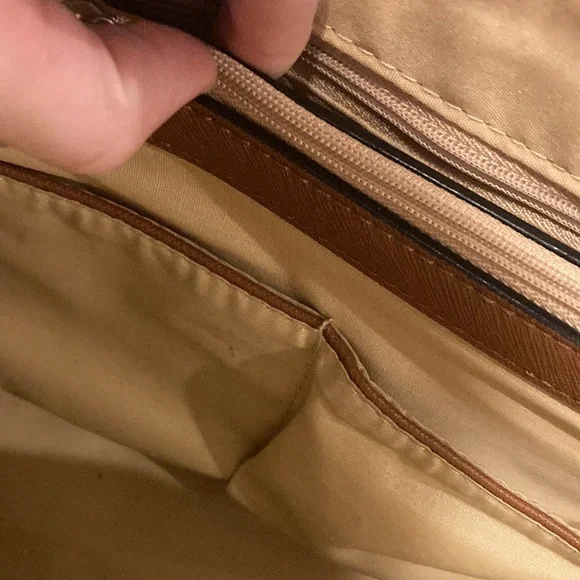 Kate Spade Leather Handbag! - Picture 10 of 13